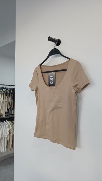 Remera U Doble Delantero