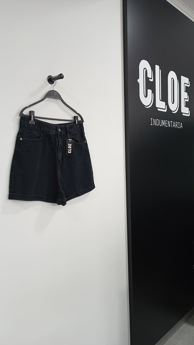 Short Clasico con Dobladillo