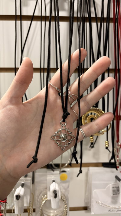 Chocker Gamuza Dije Plateado