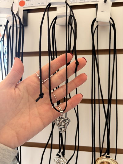 Choker Triangulo