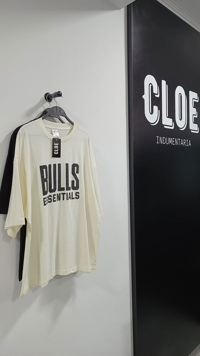 Remera Boxy Bulls