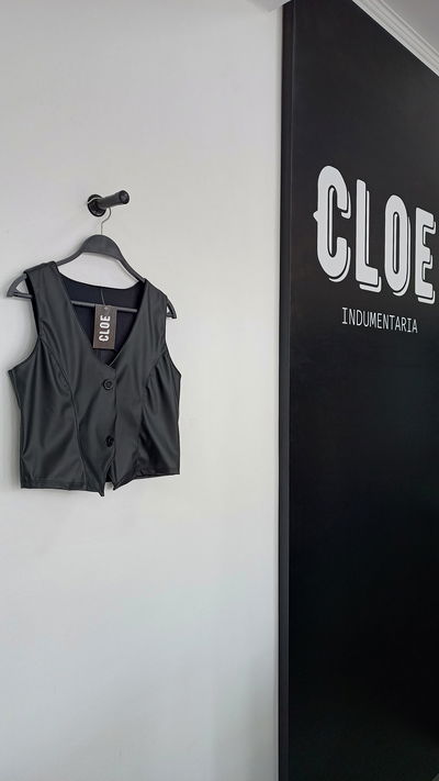Chaleco Cuerina Boton