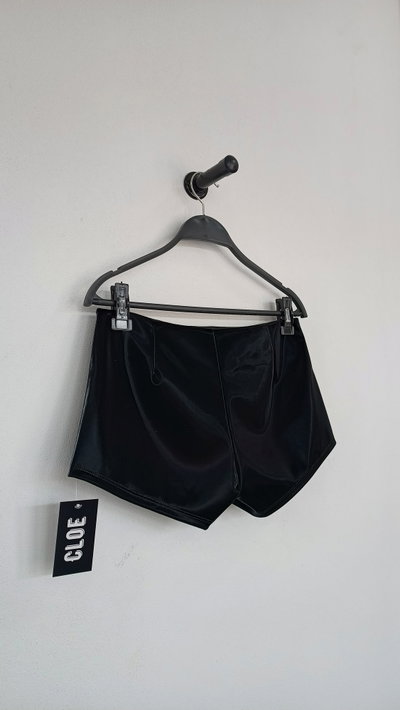 Short Cuerina Brillo Emilia