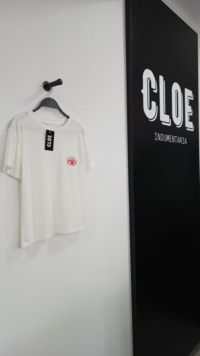 Remera Ojo Bordado