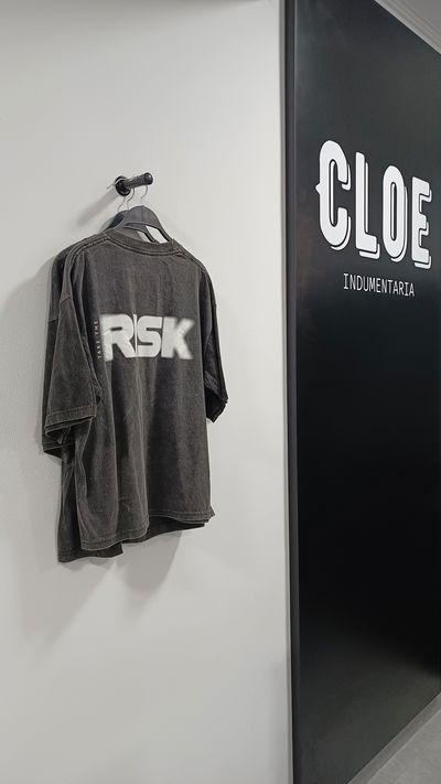 Remera Boxy Risk