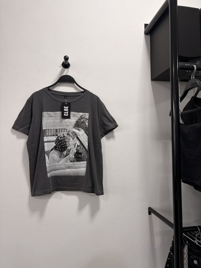 Remera Moles