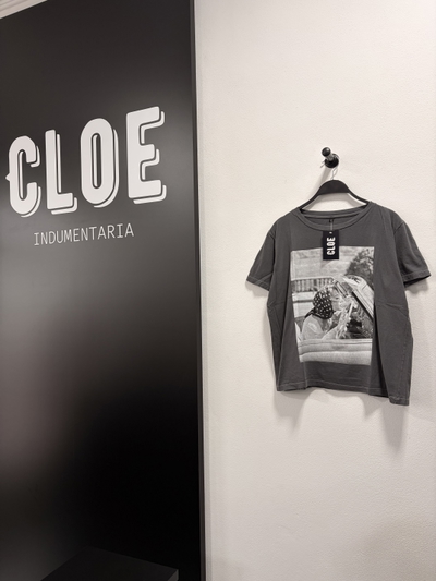 Remera Moles
