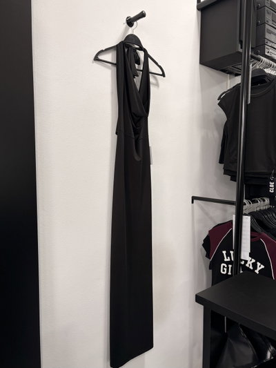 Vestido Microfibra Halter Escote Buche