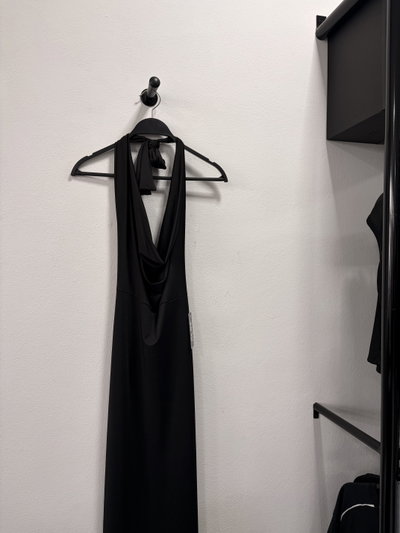 Vestido Microfibra Halter Escote Buche