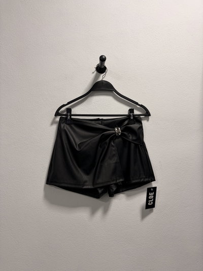 Short Pollera Hebilla Engomada