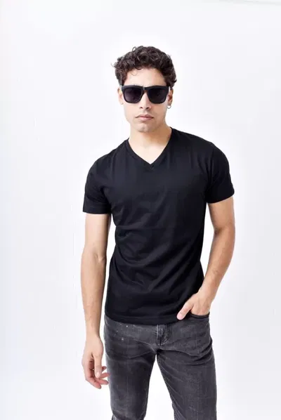 Remera Basica V Hombre