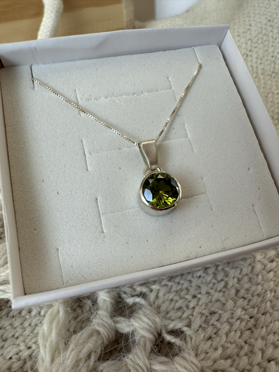 COLLAR OLIVA