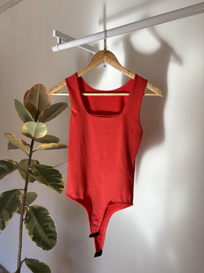 BODY HABANA ROJO (escote cuadrado)