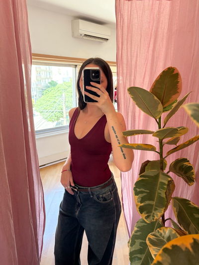 BODY V BORDO (Microfibra)