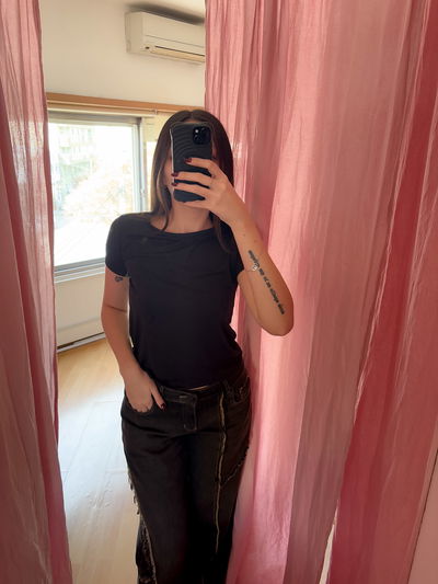 REMERA REBECCA NEGRA