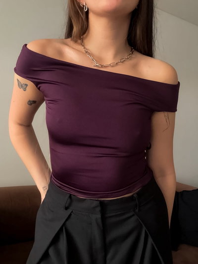 TOP HELENA UVA