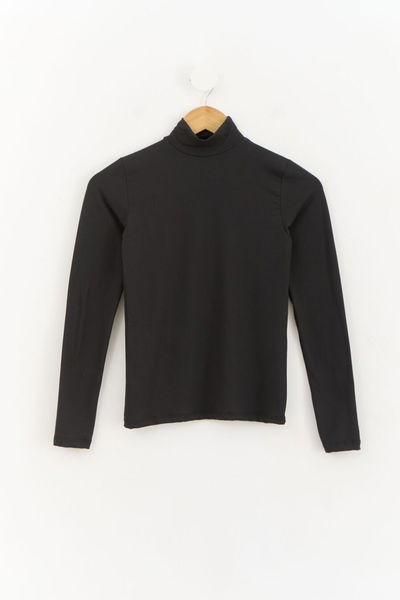 MEDIA POLERA NEGRA