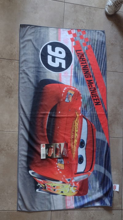 Toallon Cars Piñata 120 x 60 cm