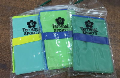 Toalla de Secado rapido con bolsa contenedora reutilizable PLAYA