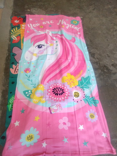 Toallones infantiles playeros 