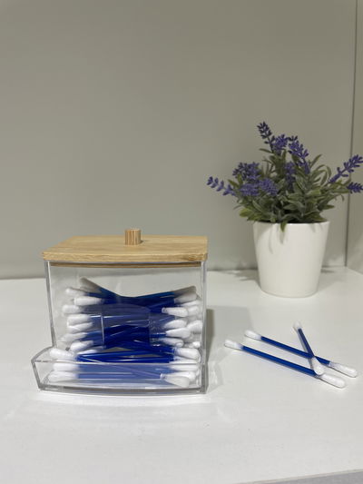 Organizador de hisopos con bambu