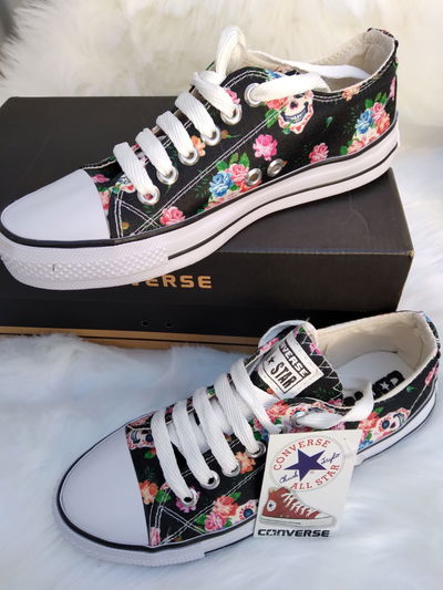 Zapatillas clasicas Floreadas