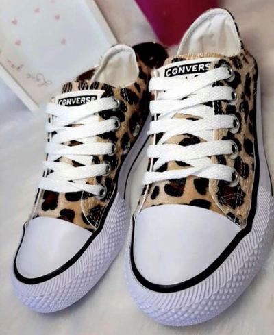 Zapatillas clasicas acebradas