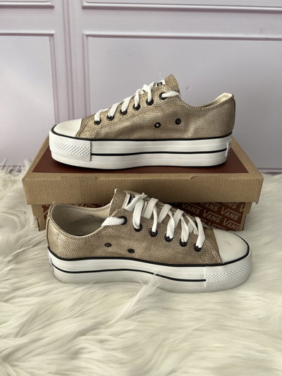 Converse con plataforma solo talle 36 