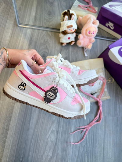 Nike Labubu rosadas 