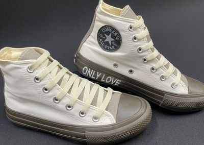 Botitas chuck taylor Only Love importadas 