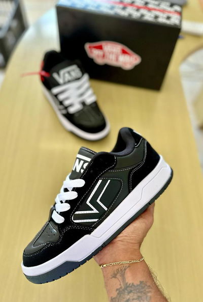 Zapatillas Vans Upland negras