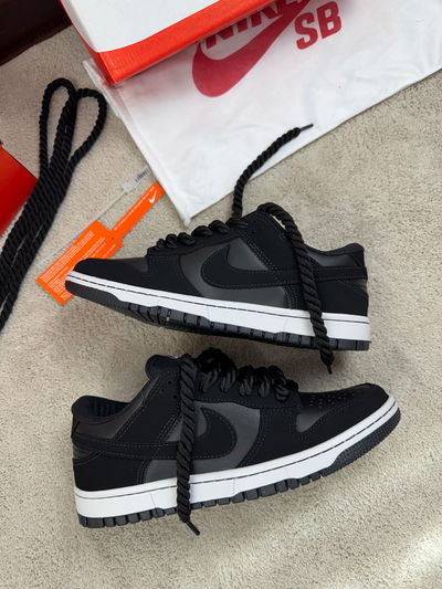 Nike Dunk negras G5