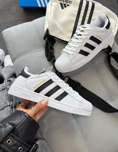 Adidas Superstar blancas