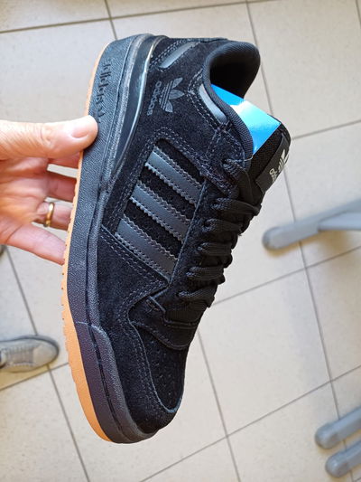 Adidas Forum total black