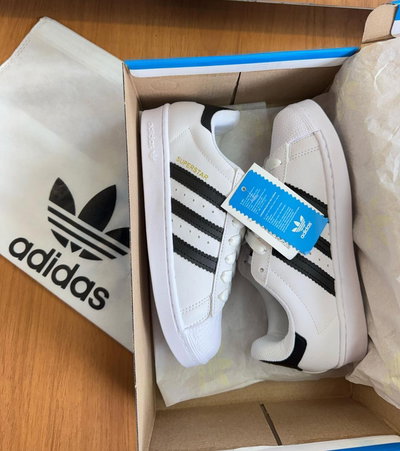 Adidas Superstar