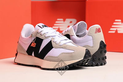 New Balance 327
