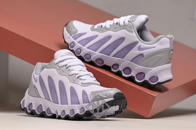 Nike Air Max DN8 violeta