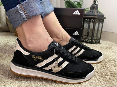 Adidas SL72 negras 