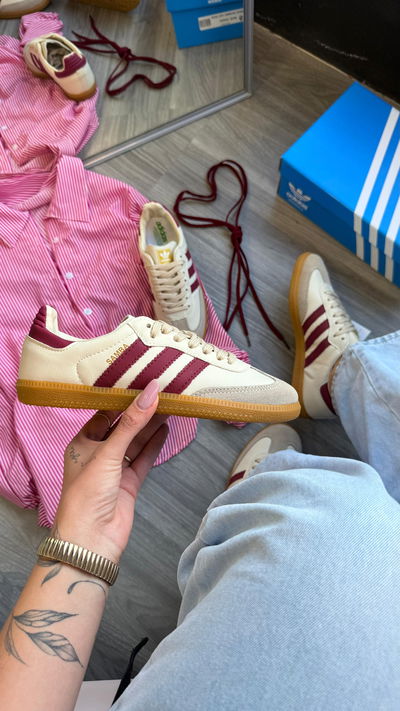 Adidas Samba con tiras bordo