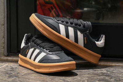 Adidas Samba negras 