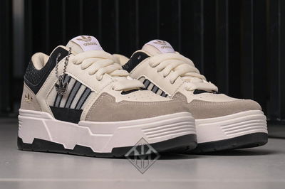 Adidas con plataforma 