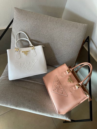 Carteras Prada (grandes)