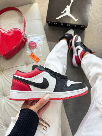 Nike Jordan 1 blancas rojas negras 