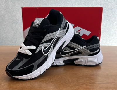 Nike Initiator negras