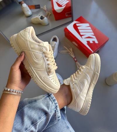 Nike Dunk blancas cuero G5