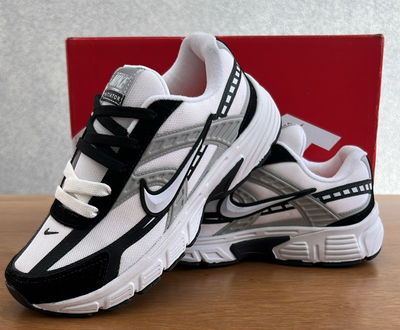 Nike Initiator 