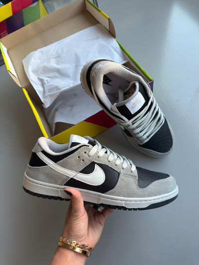 Nike Dunk gris y negro 