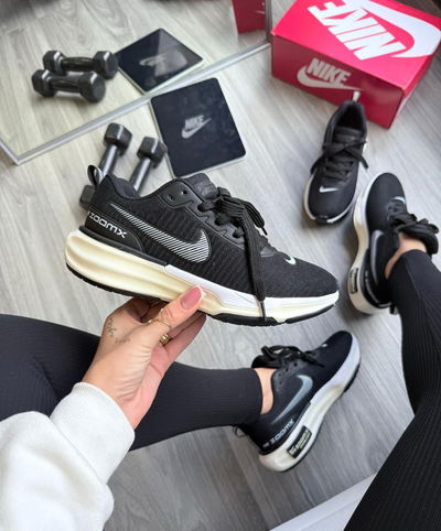Nike zoom X invincible Run 3 negro