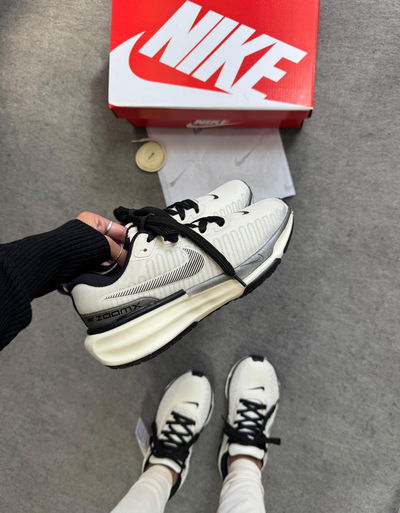 Nike zoom X invincible Run 3 gris