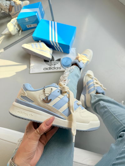 Adidas Forum 2000 blancas con celeste